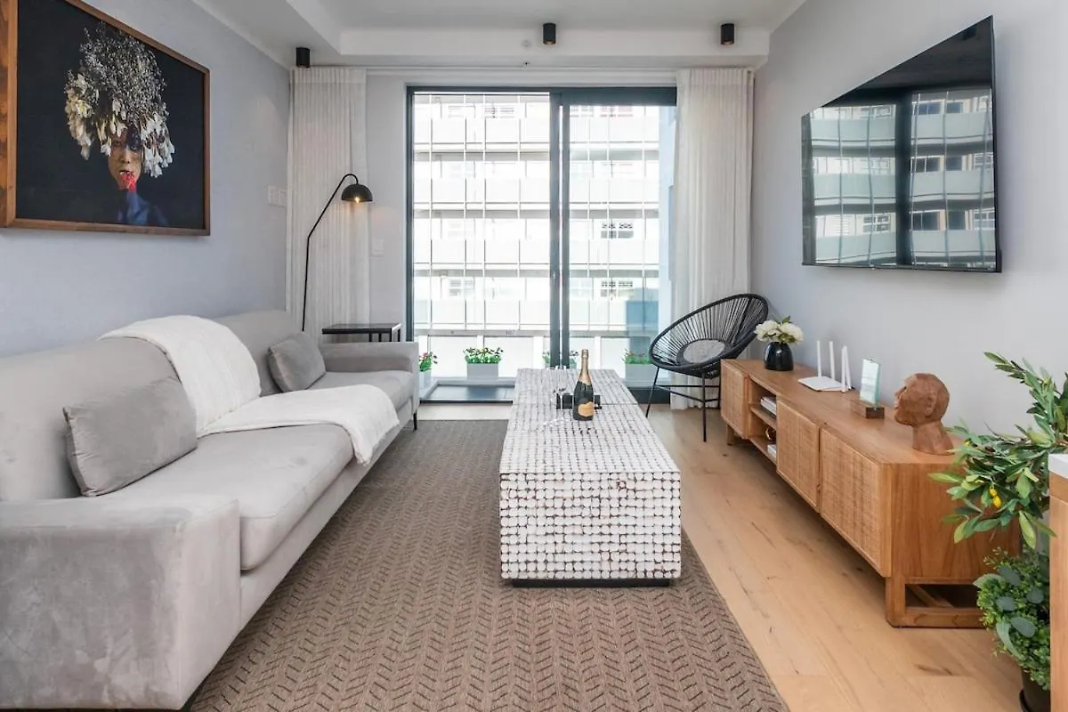 Mimosa Apartment In Greenpoint Cape Town South Africa