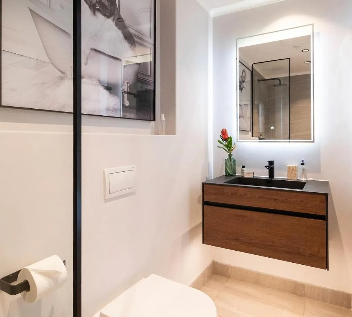 Mimosa Apartment In Greenpoint Cape Town