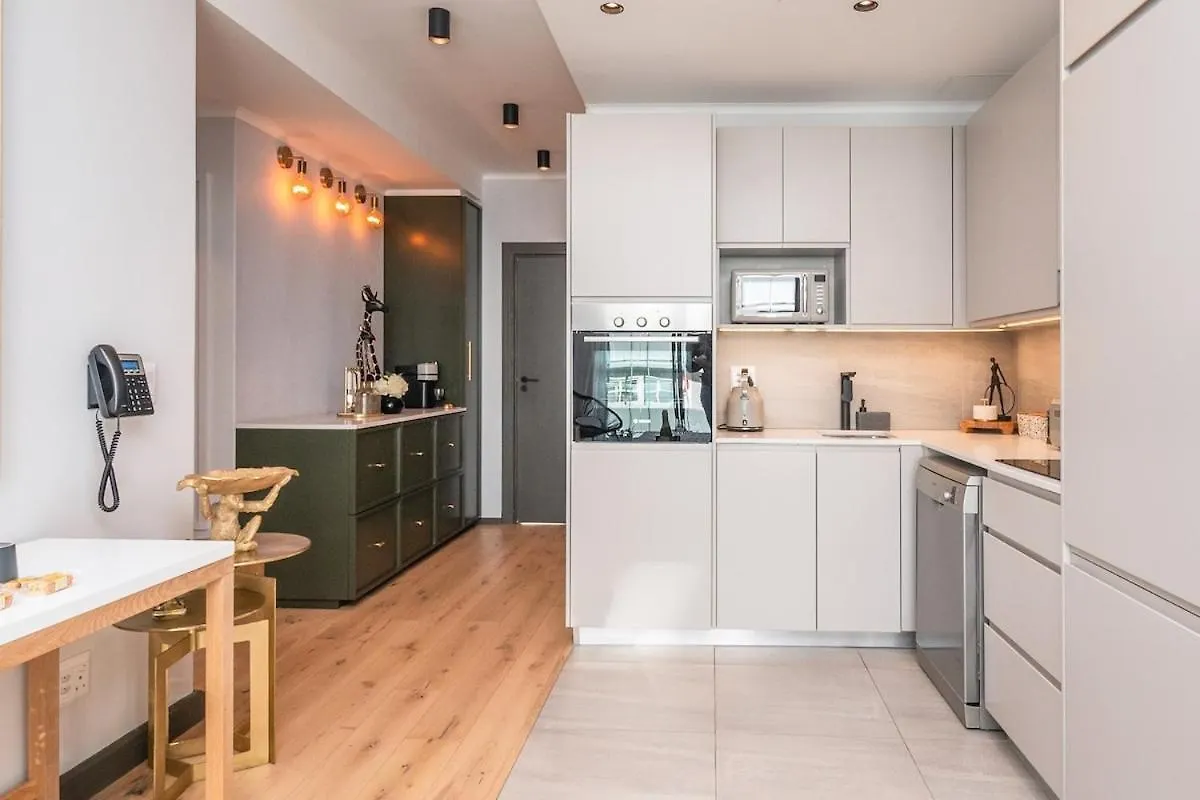 Mimosa Apartment In Greenpoint Cape Town