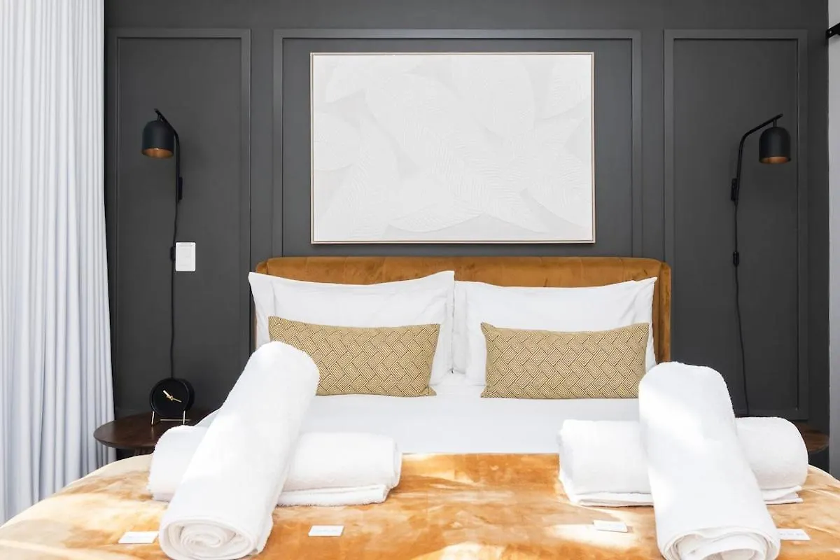 Mimosa Apartment In Greenpoint Cape Town South Africa